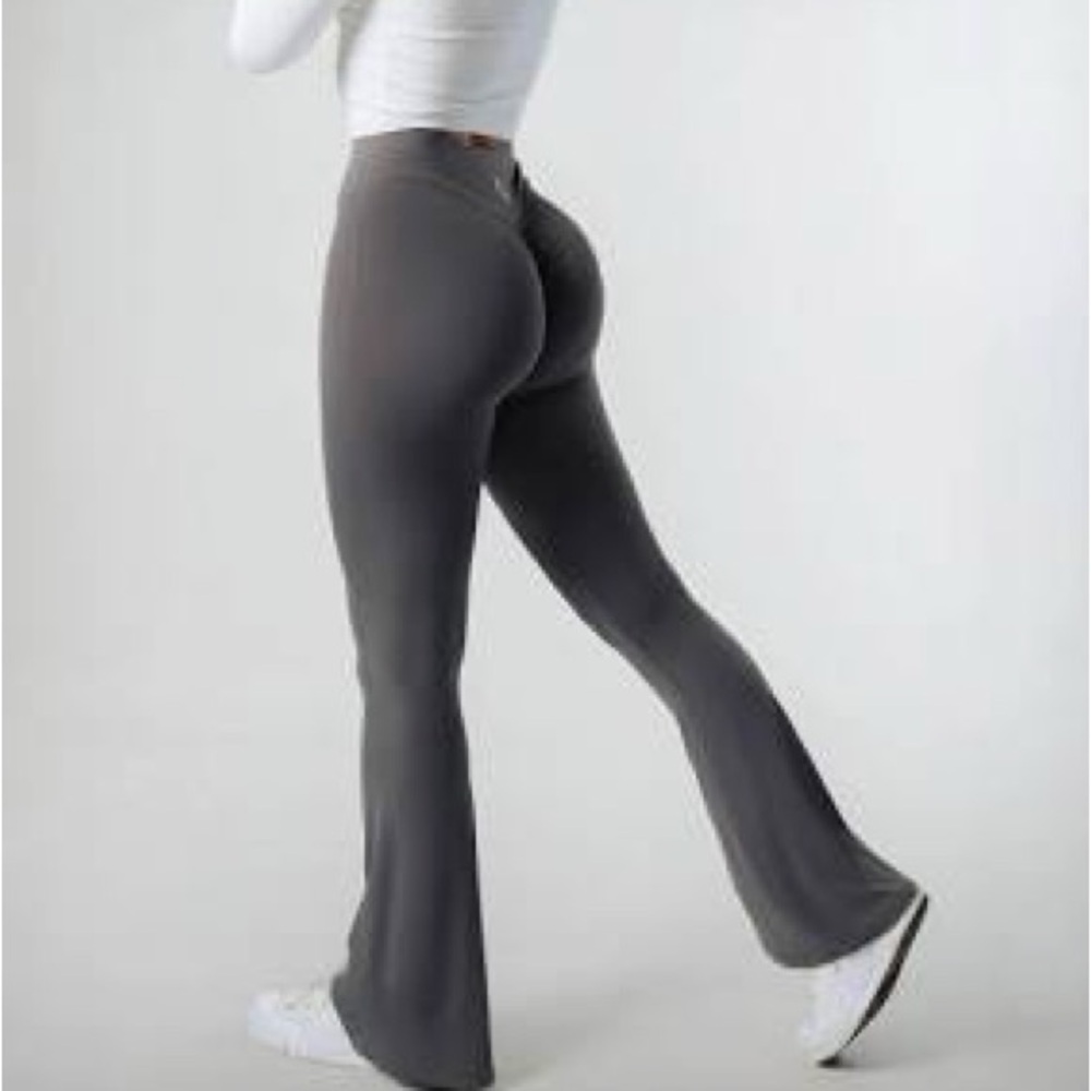 Boom Booty Gray High-Waisted Leggings